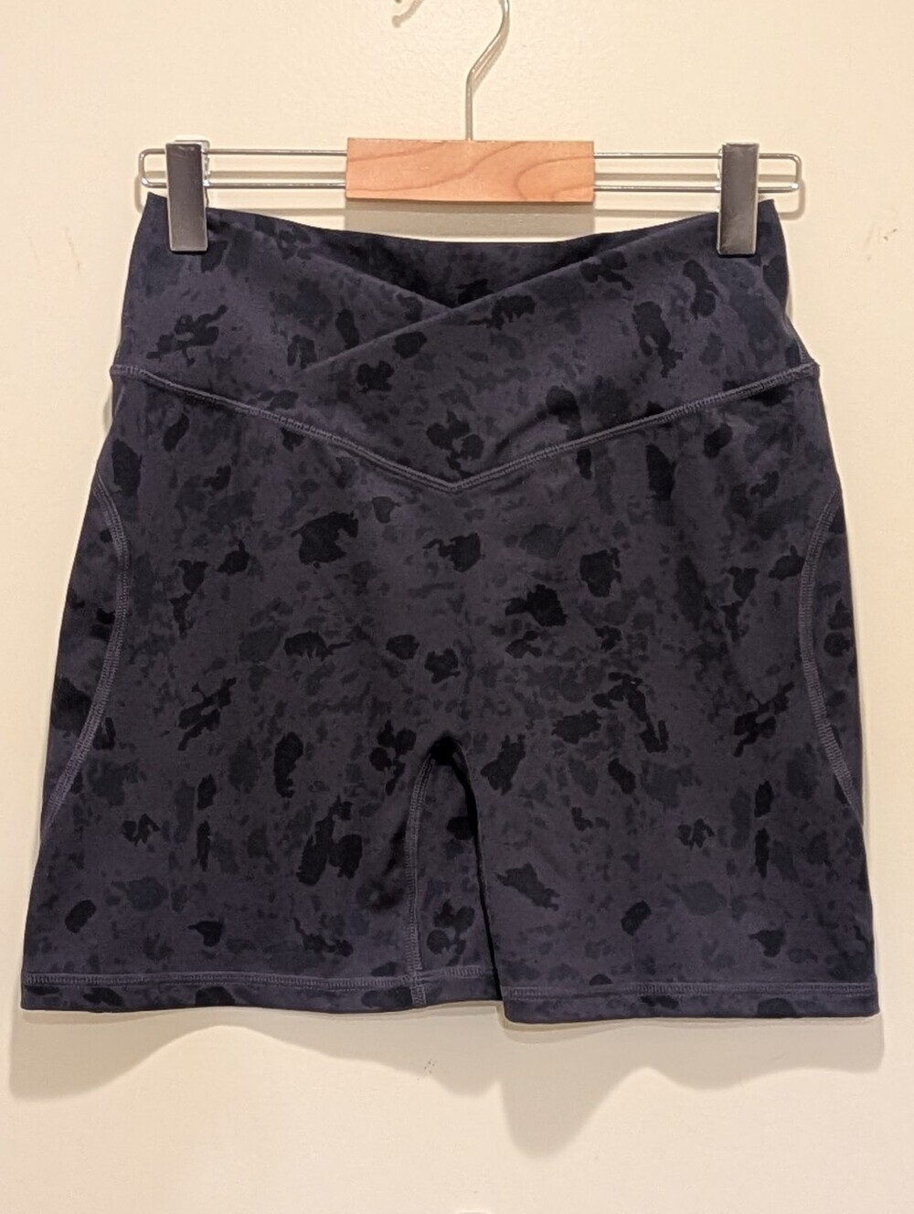GUC Alphalete M Navy Blue V-Front Waistband Mini Athletic Shorts